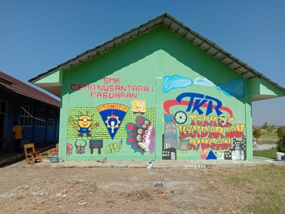 Mural karya siswa jurusan Teknik Kendaraan Ringan Otomotif SMK Genus 1 Pabuaran 